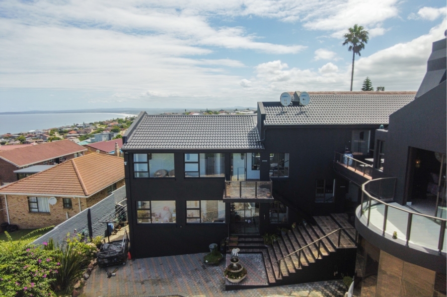 10 Bedroom Property for Sale in Dana Bay Western Cape